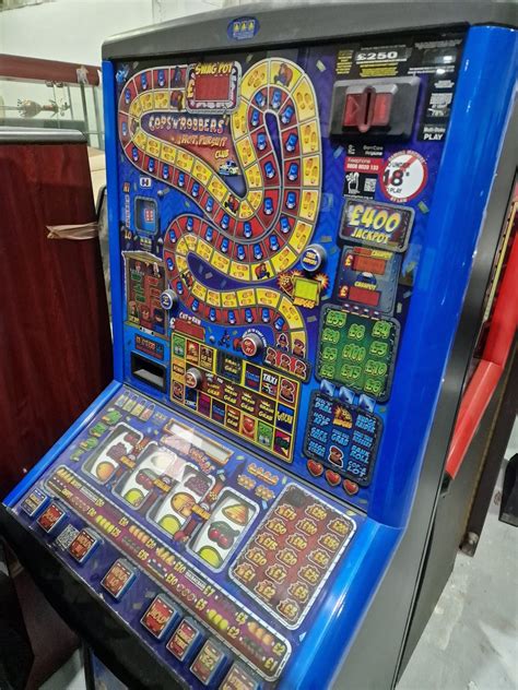 Cops n Robbers Hot Pursuit £400 Jackpot Club Fruit Machine.